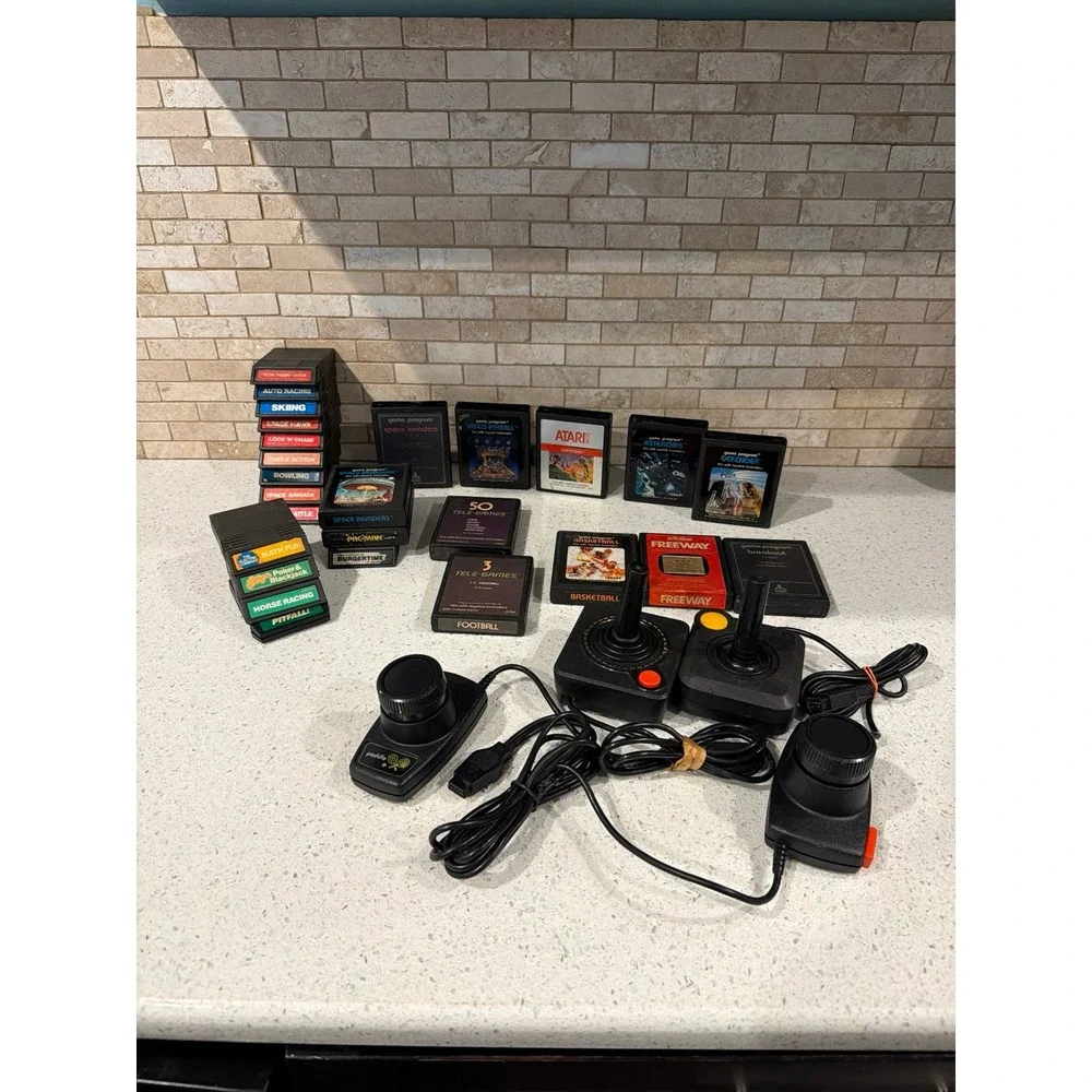 Atari Game Controller Bundle - Picture 1 of 7